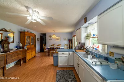 911 Monmouth Road, Cream Ridge, NJ 08514 - Photo 7