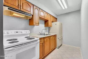 127 Telegraph Hill Rd S, Holmdel, NJ 07733 - Photo 31