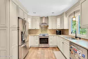127 Telegraph Hill Rd S, Holmdel, NJ 07733 - Photo 9