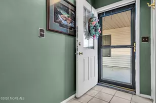 163 Lilac Ct, Jackson, NJ 08527 - Photo 5