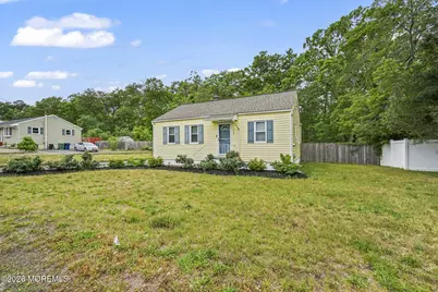 352 Leeward Avenue, Beachwood, NJ 08722 - Photo 3