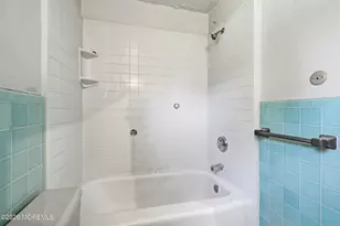 190 Parkview Terrace N, Middletown, NJ 07738 - Photo 9