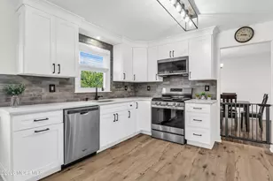 633 Garfield Ave, Toms River Township, NJ 08753 - Photo 9