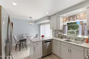 7 N Devon Dr, Manalapan Township, NJ 07726 - Photo 13