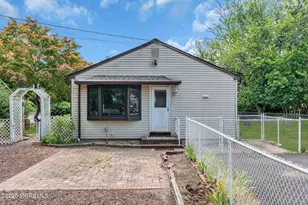 73 Locker St, Beachwood, NJ 08722 - Photo 15