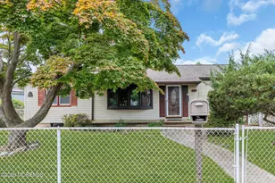 73 Locker St, Beachwood, NJ 08722 - Photo 3