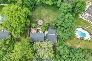 840 Nutswamp Rd, Red Bank, NJ 07701 - Photo 5
