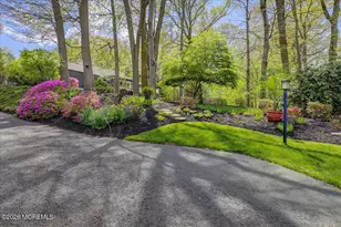 11 Galloping Hill Rd, Holmdel, NJ 07733 - Photo 5