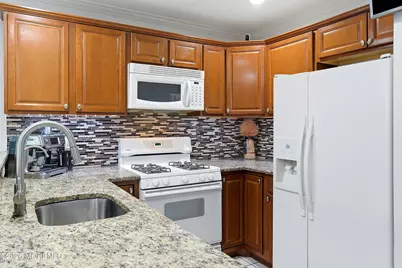 1305 Paris Court, Lakewood, NJ 08701 - Photo 13
