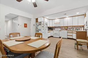 581A Lake Point Dr, Lakewood, NJ 08701 - Photo 7