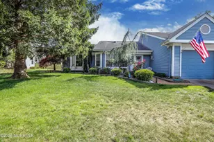 1033A Thornbury Ln, Manchester Township, NJ 08759 - Photo 3
