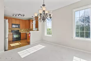 327 Mill Pond Wy, Eatontown, NJ 07724 - Photo 13