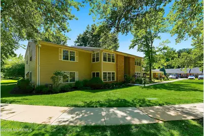 11 Boxwood Terrace #247, Red Bank, NJ 07701 - Photo 3