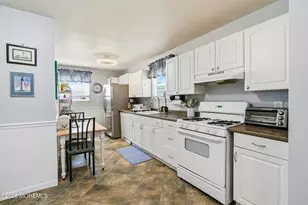 81 Berry Pl, Long Branch, NJ 07740 - Photo 11