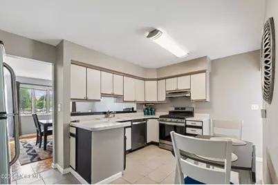 90 Manalapan Avenue, Freehold, NJ 07728 - Photo 7