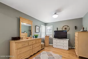 90 Manalapan Ave, Freehold, NJ 07728 - Photo 15