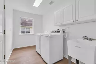8 Skyline Dr, Lakewood, NJ 08701 - Photo 37