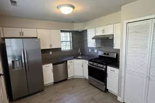 134 Rumford Way, Manalapan Township, NJ 07726 - Photo 3