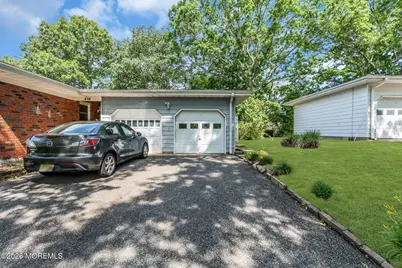 416 Laurel Brook Drive #1401, Brick, NJ 08724 - Photo 5