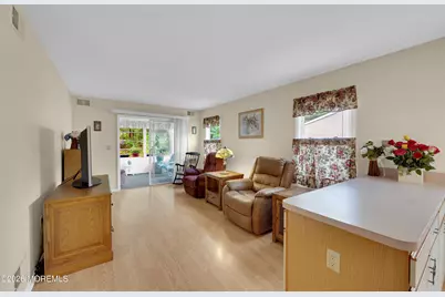 28 Nicole Court, Lakewood, NJ 08701 - Photo 19