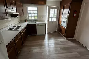 1042 Aberdeen Dr, Lakewood, NJ 08701 - Photo 3