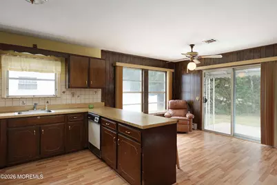 13 Pavilion Street, Toms River Township, NJ 08757 - Photo 9