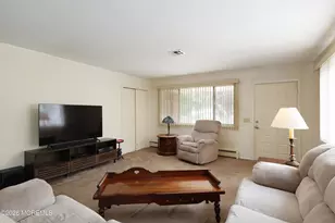 13 Pavilion St, Toms River Township, NJ 08757 - Photo 5