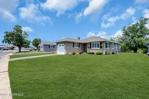 212 Harrington Dr N, Berkeley, NJ 08721 - Photo 5
