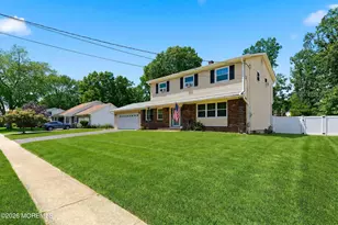 24 Livingston Dr, Howell Township, NJ 07731 - Photo 3