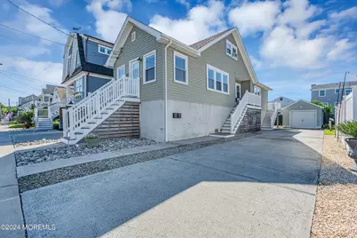 10 Pershing Avenue #Front, Manasquan, NJ 08736 - Photo 15
