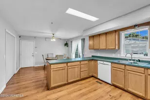 1240 Broadway Blvd, Toms River Township, NJ 08757 - Photo 9