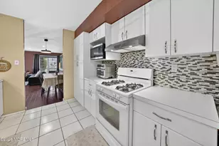 133 Bedford Pl, Morganville, NJ 07751 - Photo 13