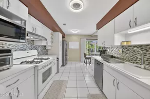 133 Bedford Pl, Morganville, NJ 07751 - Photo 11