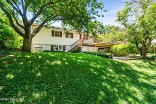 39 Court Dr, Shrewsbury, NJ 07702 - Photo 9