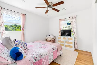 409 Predmore Avenue, Lanoka Harbor, NJ 08734 - Photo 35