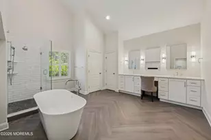 1 Cherokee Ct, Morganville, NJ 07751 - Photo 23