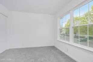 27 Karen Dr, Tinton Falls, NJ 07753 - Photo 19