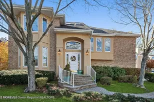 38 Boca Del Mar Ct, Holmdel, NJ 07733 - Photo 3
