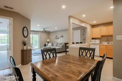 414 Wedgewood Circle #25, Belford, NJ 07718 - Photo 7