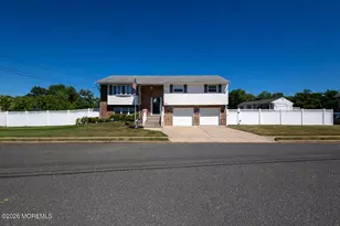 1 Brixton Pl, Neptune Township, NJ 07753 - Photo 3