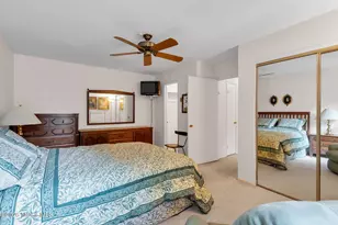 33 Meadow Green Cir, Manalapan Township, NJ 07726 - Photo 21