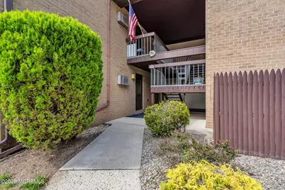 33 Meadow Green Circle #A, Manalapan Township, NJ 07726 - Photo 3