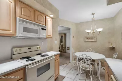33 Meadow Green Circle #A, Manalapan Township, NJ 07726 - Photo 7