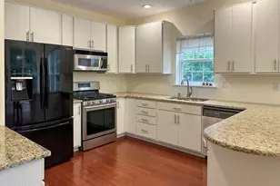 2201 Ambassador Ct, Franklin Township, NJ 08873 - Photo 3