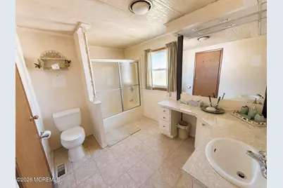 615 Jerome Place, Freehold, NJ 07728 - Photo 17