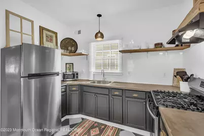237 Bay Avenue, Highlands, NJ 07732 - Photo 15