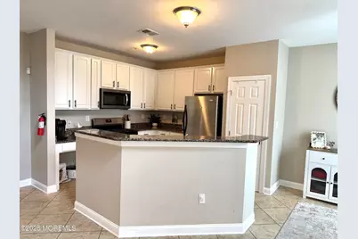 910 Abby Road, Middletown, NJ 07748 - Photo 7