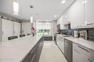 201 Paddington Ct, Manalapan Township, NJ 07726 - Photo 7