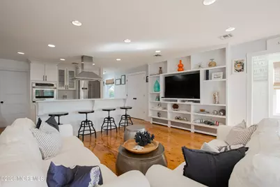31 Washington Avenue, Highlands, NJ 07732 - Photo 9