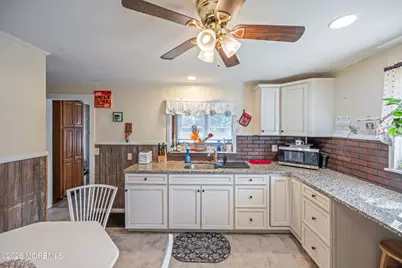 213 Manapaqua Avenue, Lakehurst, NJ 08733 - Photo 11